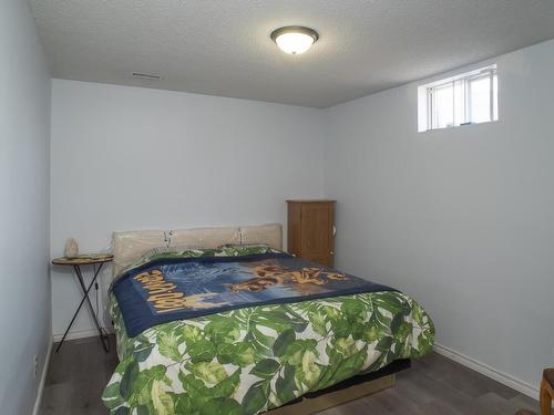680 Dalhousie Drive, Thunder Bay, ON - Indoor Photo Showing Bedroom