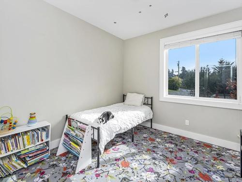 1840 Highfield Rd, Central Saanich, BC - Indoor Photo Showing Bedroom