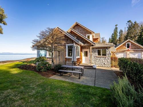 6344 Coho Dr, Courtenay, BC - Outdoor With Body Of Water