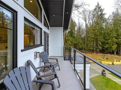 401 Colonia Dr South, Ladysmith, BC - Outdoor With Deck Patio Veranda With Exterior