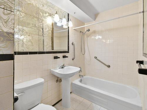 Salle de bains - 3215 Av. De La Pépinière, Montréal (Mercier/Hochelaga-Maisonneuve), QC - Indoor Photo Showing Bathroom