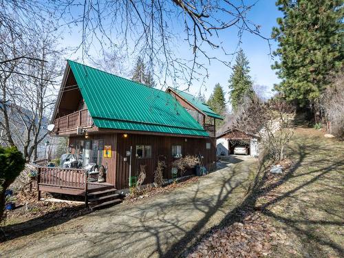 3619 Sunnybrae Canoe Point Road, Tappen, BC - Outdoor