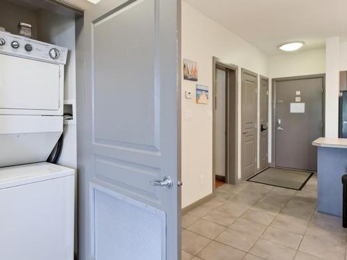 542-654 Cook Road, Kelowna, BC - Indoor Photo Showing Laundry Room