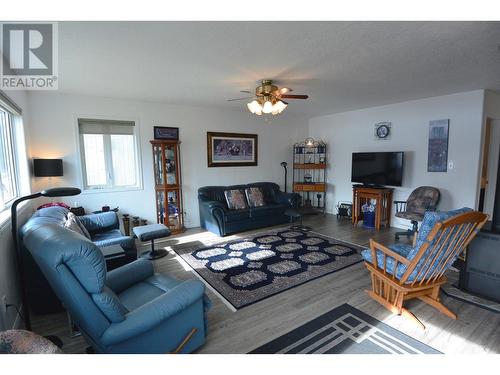 1659 Columbia Street, Smithers, BC - Indoor Photo Showing Living Room