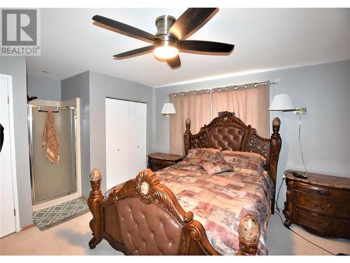 335 Deer Street, Vernon, BC - Indoor Photo Showing Bedroom