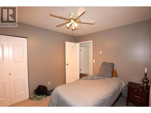 335 Deer Street, Vernon, BC - Indoor Photo Showing Bedroom