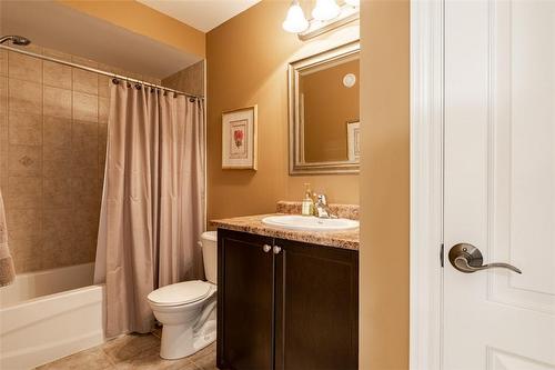 48 Galloway Trail, Welland, ON - Indoor Photo Showing Bathroom