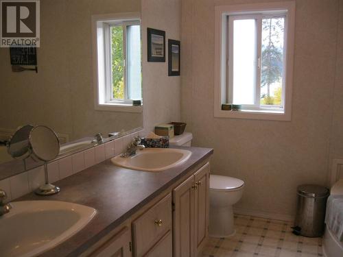 4511 Pyper Lake Road, Williams Lake, BC - Indoor Photo Showing Bathroom