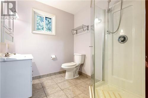 843 Centennial Road, Brockville, ON - Indoor Photo Showing Bathroom
