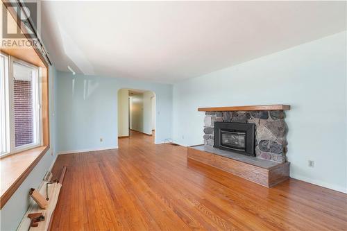 843 Centennial Road, Brockville, ON - Indoor Photo Showing Living Room With Fireplace