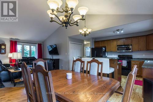 218 Fish And Game Club Rd, Quinte West, ON - Indoor Photo Showing Dining Room