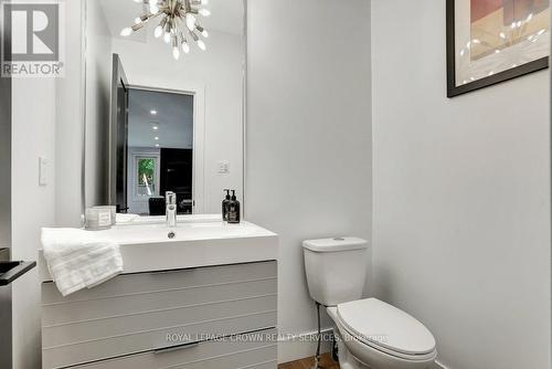 2208 Red Thorne Ave, London, ON - Indoor Photo Showing Bathroom