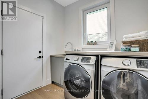 2208 Red Thorne Ave, London, ON - Indoor Photo Showing Laundry Room