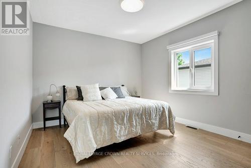 2208 Red Thorne Ave, London, ON - Indoor Photo Showing Bedroom