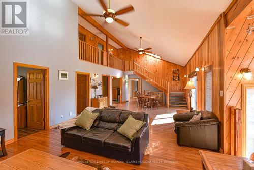 4372 Conners Bay Lane, Severn, ON - Indoor