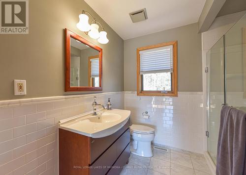 4372 Conners Bay Lane, Severn, ON - Indoor Photo Showing Bathroom