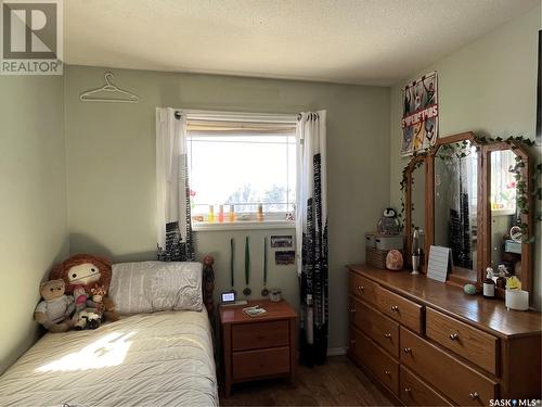 28 Telfer Bay, Prince Albert, SK - Indoor Photo Showing Bedroom