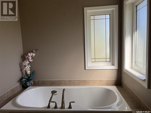 28 Telfer Bay, Prince Albert, SK - Indoor Photo Showing Bathroom