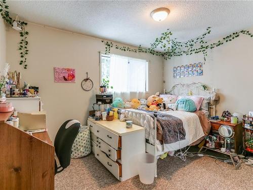 4169 Orchard Cir, Nanaimo, BC - Indoor Photo Showing Bedroom