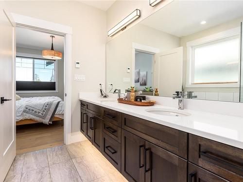 1507 Crown Isle Blvd, Courtenay, BC - Indoor Photo Showing Bathroom
