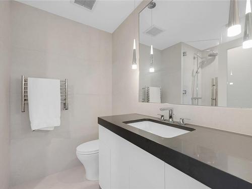 631-21 Dallas Rd, Victoria, BC - Indoor Photo Showing Bathroom
