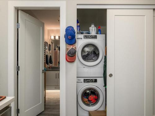 314-20 Barsby Ave, Nanaimo, BC - Indoor Photo Showing Laundry Room