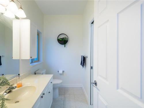740 Windover Terr, Metchosin, BC - Indoor Photo Showing Bathroom