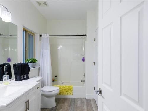 740 Windover Terr, Metchosin, BC - Indoor Photo Showing Bathroom