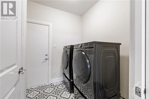 519 Cannes Crescent, Orleans, ON - Indoor Photo Showing Laundry Room