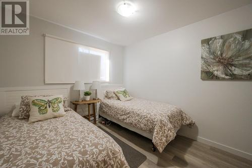 922 Dynes Avenue Unit# 101, Penticton, BC - Indoor Photo Showing Bedroom