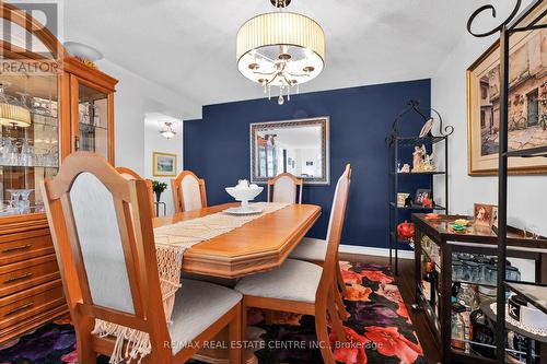 #201 -970 Golf Links Rd, Hamilton, ON - Indoor Photo Showing Dining Room