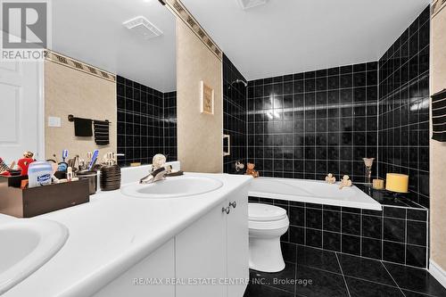 #201 -970 Golf Links Rd, Hamilton, ON - Indoor Photo Showing Bathroom