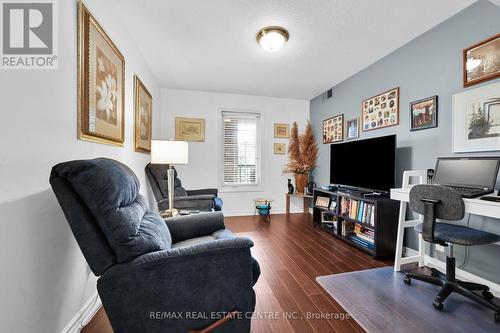 #201 -970 Golf Links Rd, Hamilton, ON - Indoor Photo Showing Office