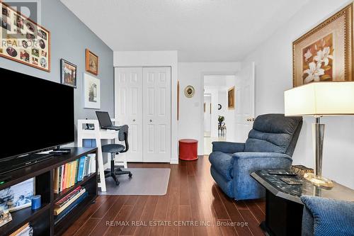#201 -970 Golf Links Rd, Hamilton, ON - Indoor Photo Showing Other Room