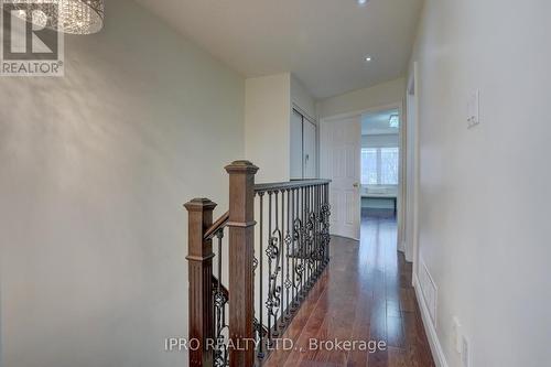 16B Leaside Park Dr, Toronto, ON - Indoor Photo Showing Other Room