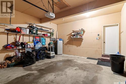 2611 Cumberland Avenue S, Saskatoon, SK - Indoor Photo Showing Garage