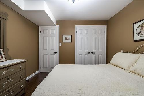 87 Macneil Court, Hagersville, ON - Indoor Photo Showing Bedroom