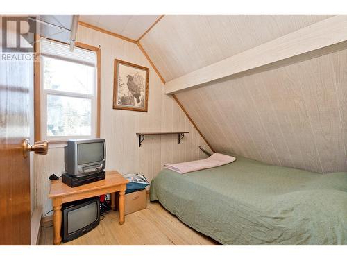163 3Rd Street, Tulameen, BC - Indoor Photo Showing Bedroom