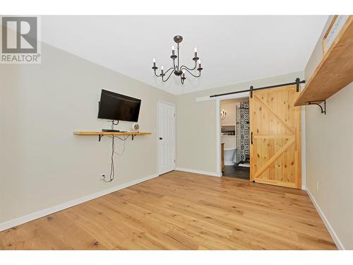 540 21 Street Se, Salmon Arm, BC - Indoor Photo Showing Other Room