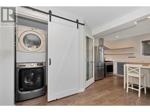 540 21 Street Se, Salmon Arm, BC - Indoor Photo Showing Laundry Room