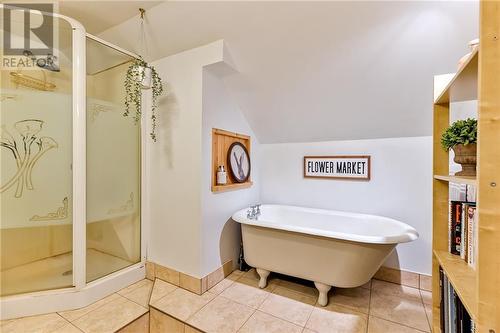 707 Henan Road, Pembroke, ON - Indoor Photo Showing Bathroom