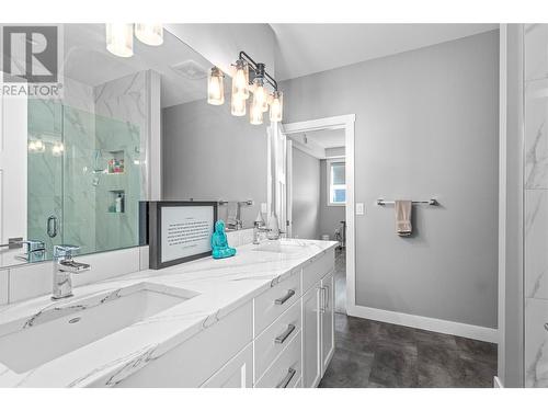 3609 Silver Way, West Kelowna, BC - Indoor Photo Showing Bathroom