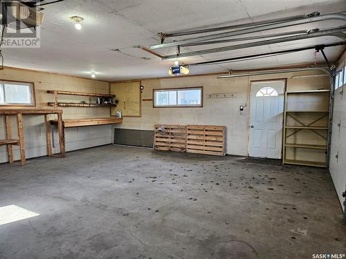 500 Holmgren Bay, Estevan, SK - Indoor Photo Showing Garage