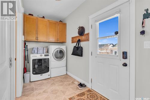 47 6Th Avenue S, Langham, SK - Indoor Photo Showing Laundry Room