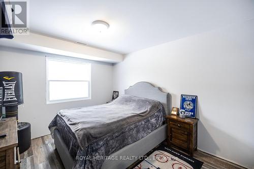 8 Sages Rd, Galway-Cavendish And Harvey, ON - Indoor Photo Showing Bedroom