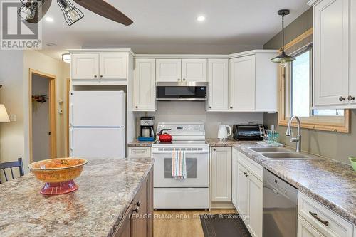 117 Campbell Beach Road, Kawartha Lakes, ON - Indoor Photo Showing Kitchen With Double Sink