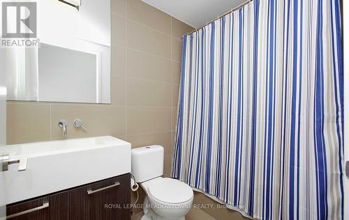#1010 -560 King St W, Toronto, ON - Indoor Photo Showing Bathroom