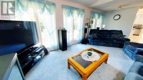 12733 255 Road, Fort St. John, BC - Indoor Photo Showing Living Room