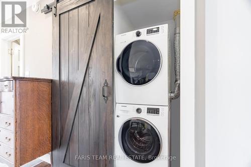 938 Corner Ave, Innisfil, ON - Indoor Photo Showing Laundry Room