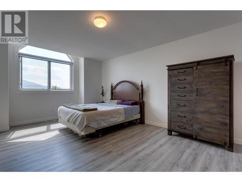 6150 Gillam Crescent, Peachland, BC - Indoor Photo Showing Bedroom